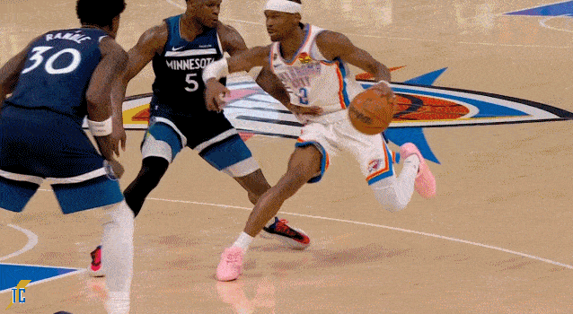 yabo sports-华子亲手送亚历山大20+！这眼神，是要弑父啊！|吉安尼斯·安特托孔波|雄鹿|步行者|NBA|雷霆_新浪体育_新浪新闻